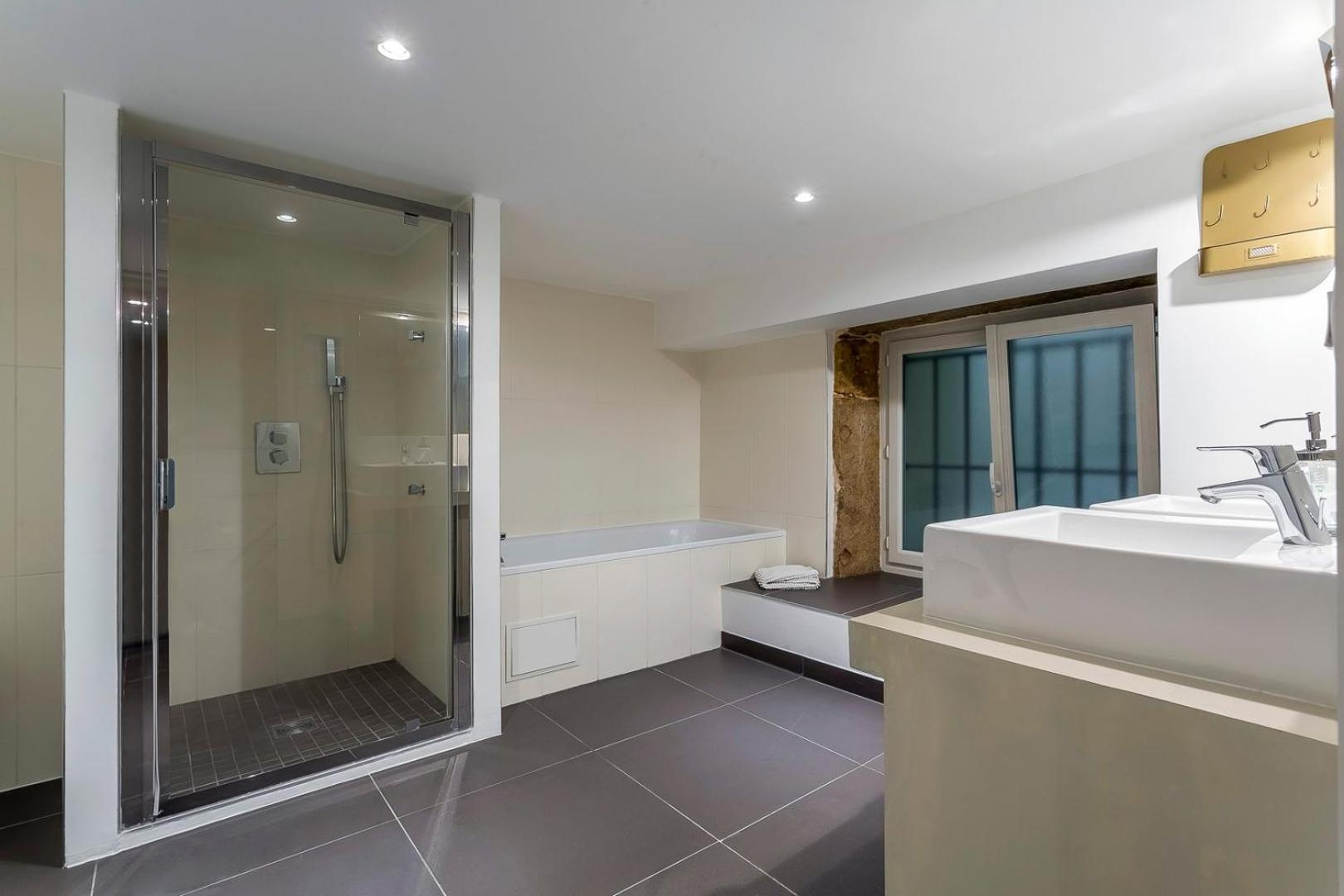 Charlie-Meublee Haut De Gamme-Duplex-260M2-Lyon 1 المظهر الخارجي الصورة